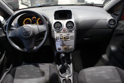 Car image 9