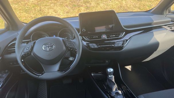 Toyota C-HR Hybrid 90 kW image number 8