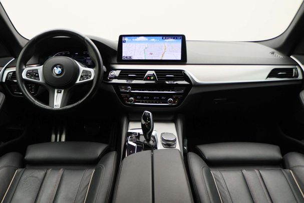 BMW 520i Touring 135 kW image number 3