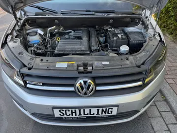 Car image 32