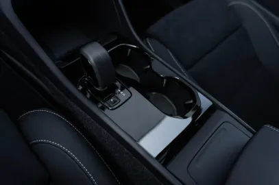 Car image 27