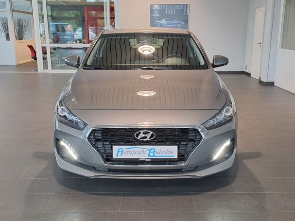 Hyundai i30 CRDI Fastback Style 100 kW image number 2