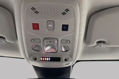 Car image 38
