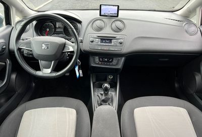 Car image 16