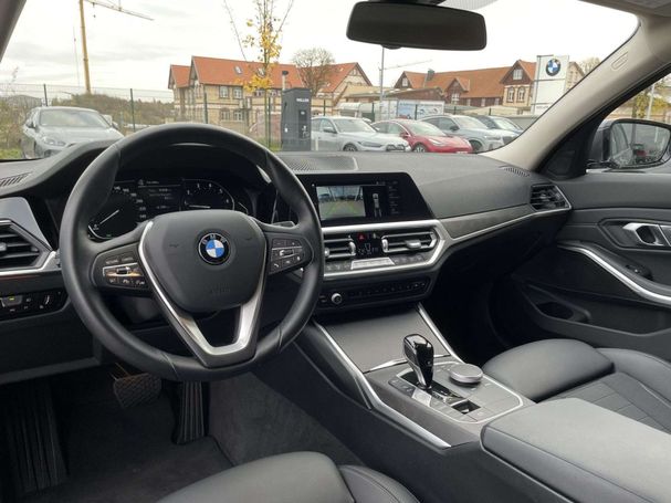 BMW 320i Touring Sport Line 135 kW image number 11