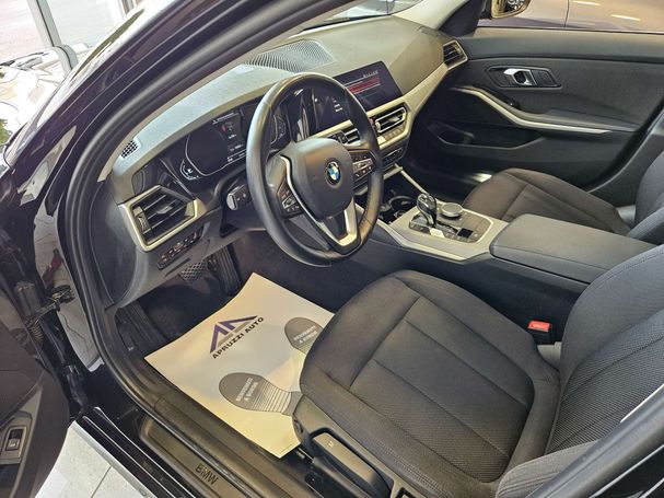 BMW 320d Touring xDrive Advantage 140 kW image number 5