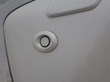 Car image 40