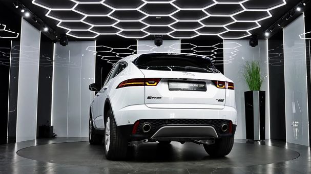 Jaguar E-Pace AWD 147 kW image number 6