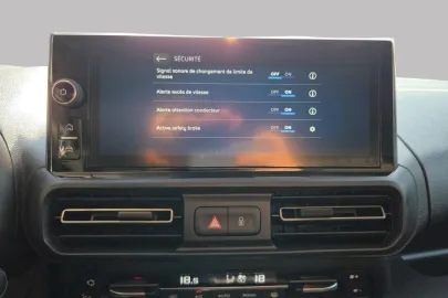 Car image 28