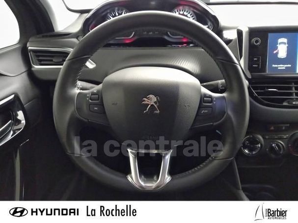 Peugeot 208 PureTech 82 Signature 61 kW image number 15