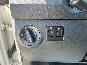 Car image 35