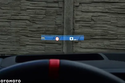Car image 39