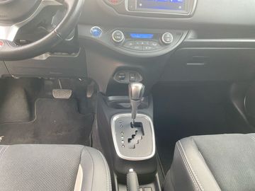 Car image 12