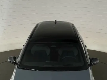 Car image 37