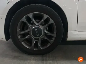 Car image 27
