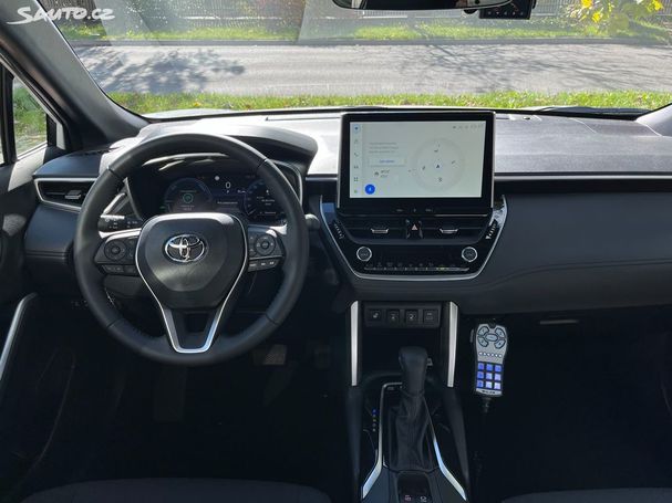 Toyota Corolla Cross 2.0 145 kW image number 5