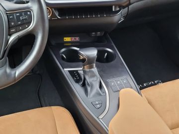 Car image 30