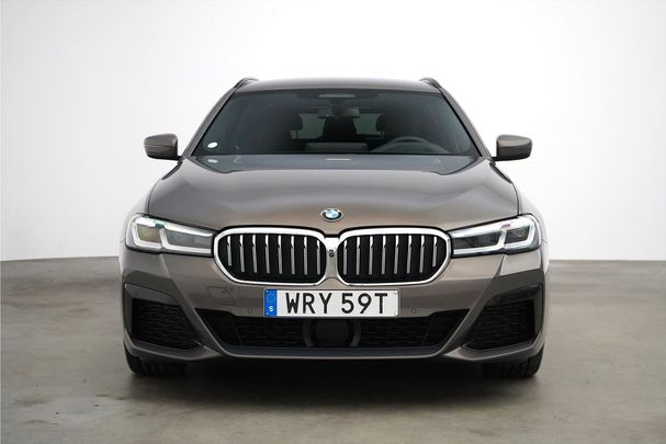 BMW 530i Touring 135 kW image number 18