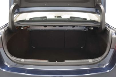 Car image 35