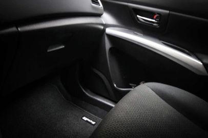 Car image 31