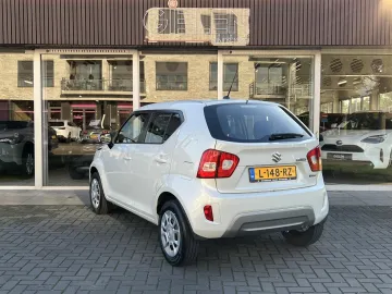 Car image 29