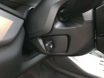 Car image 35