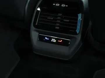 Car image 41