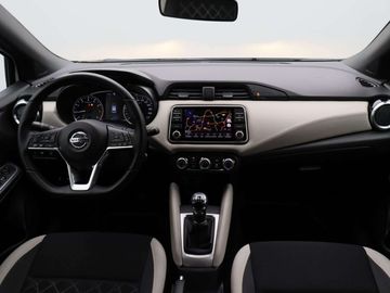 Car image 30