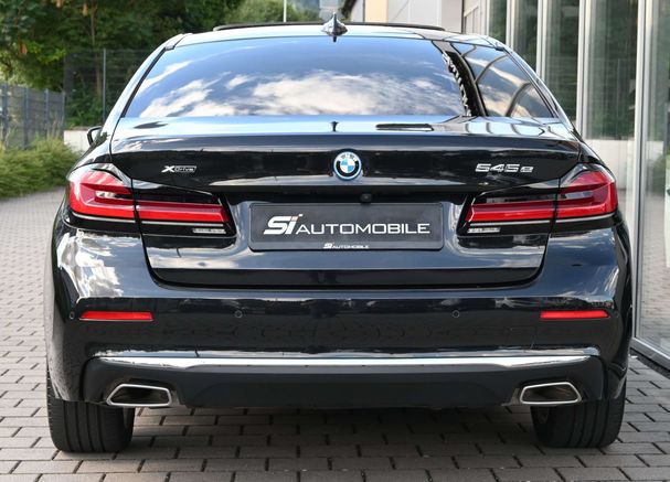 BMW 545 e xDrive 290 kW image number 2