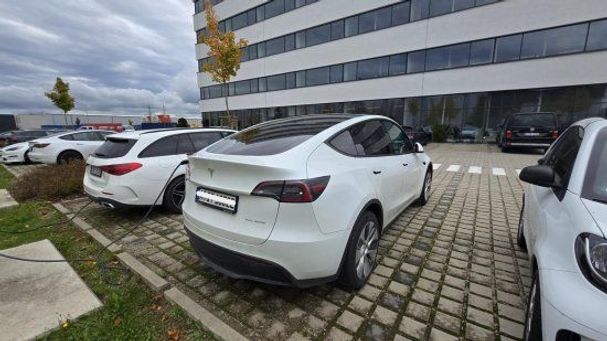 Tesla Model Y AWD 378 kW image number 7