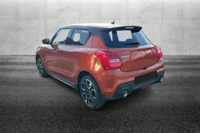 Car image 4