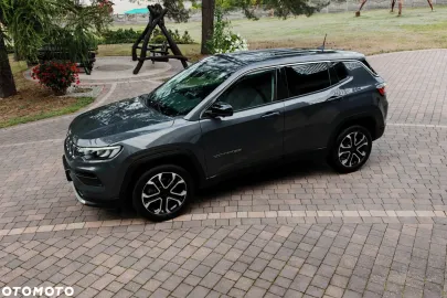 Car image 40