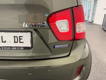 Car image 24