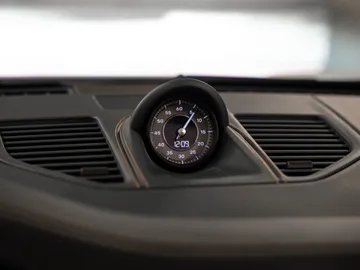 Car image 39
