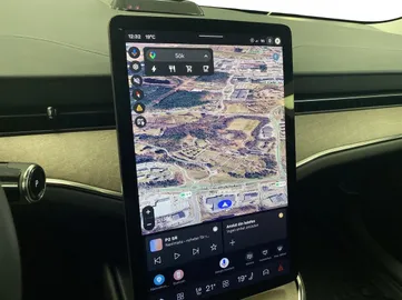 Car image 30