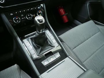 Car image 31