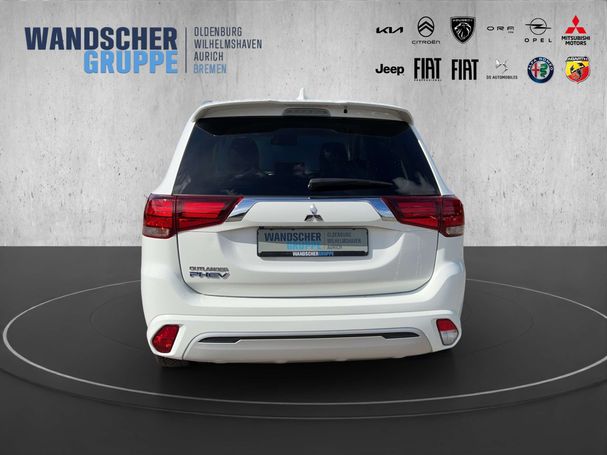 Mitsubishi Outlander 2.4 Plug-In Hybrid 4WD 165 kW image number 2