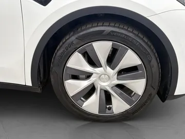 Car image 37