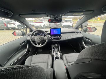 Car image 12