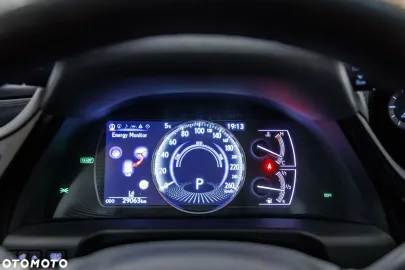 Car image 40