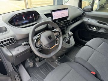 Car image 33