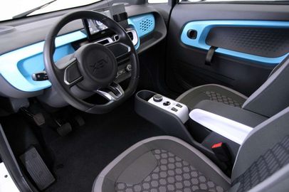 Car image 21