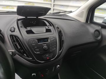 Car image 19