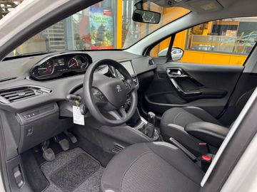 Car image 20