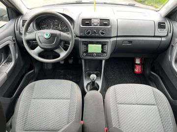 Car image 12