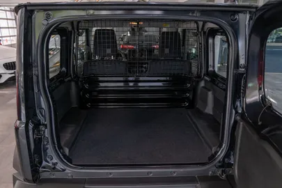 Car image 25