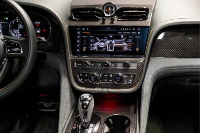 Car image 38