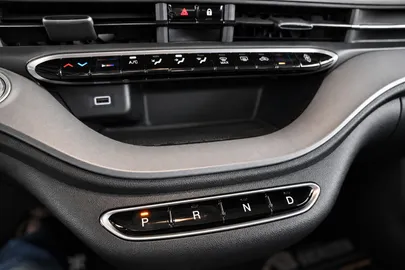 Car image 37