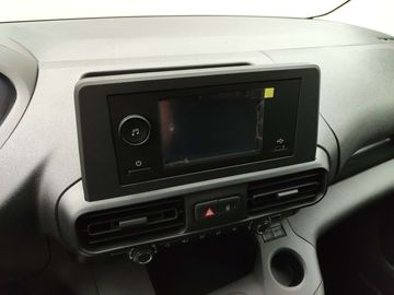 Car image 25