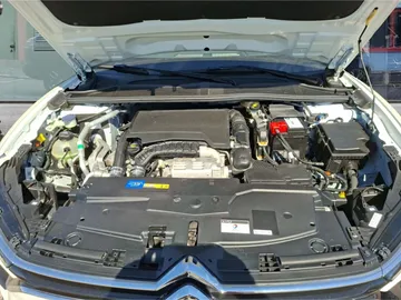 Car image 29
